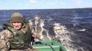 Лодки Мефодий. «Мечта» ПЛМ 15 лс на волне.