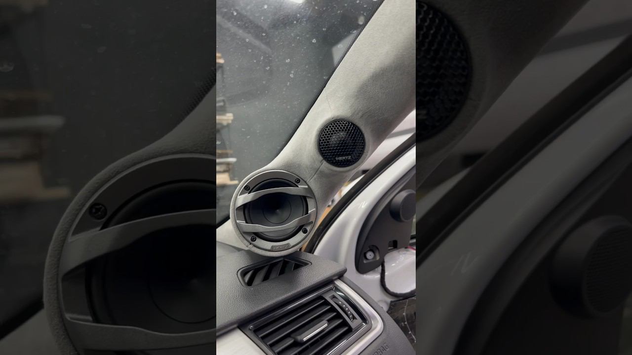 Просто песня, а не звук ❤️ #skoda #sq #music #автозвук #автостиль #shorts смотреть онлайн