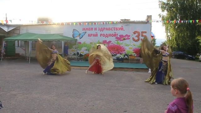 "Восточный" (с крыльями) смотреть онлайн