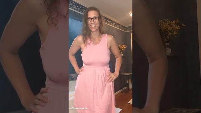 Diane Marie shows pink summer dress. смотреть онлайн