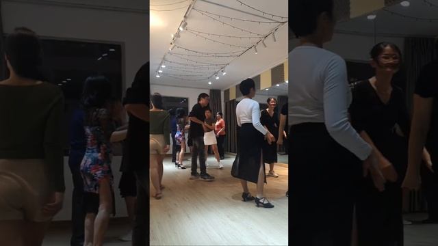 Lớp bachata cơ bản смотреть онлайн