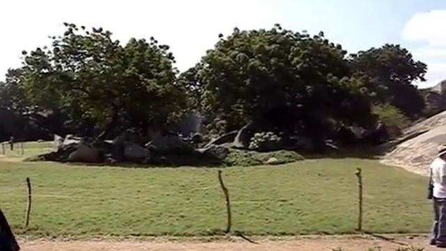 Падающий камень в Махабалипураме Индия) смотреть онлайн