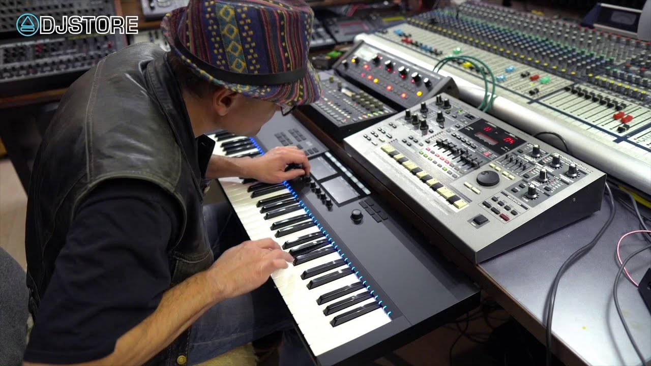 Native Instruments Komplete Kontrol S61 mk2 Jam смотреть онлайн