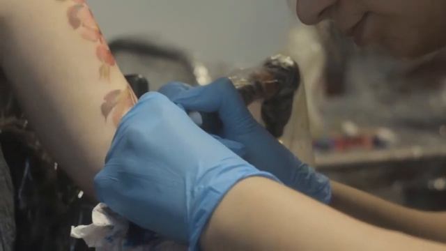 Оля сделала татуировку))) смотреть онлайн