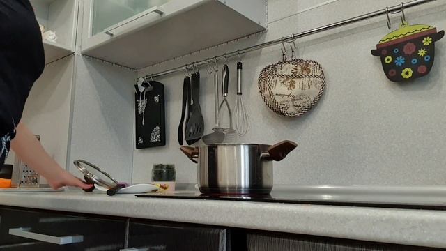 Куриный суп с обжаренной вермишелью. Очень подробный рецепт. смотреть онлайн