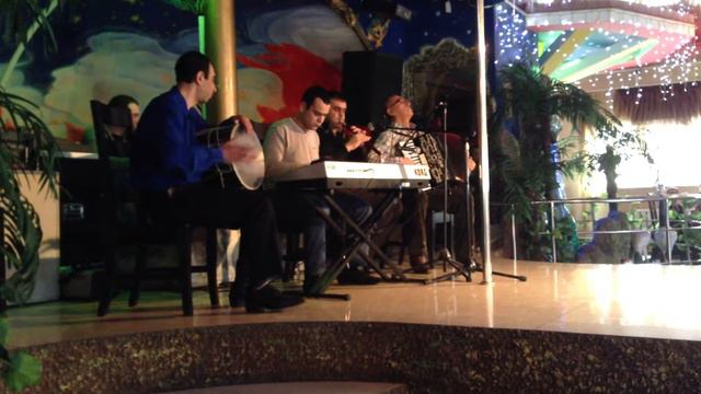 Арман Арутюнян ...импровизаця смотреть онлайн