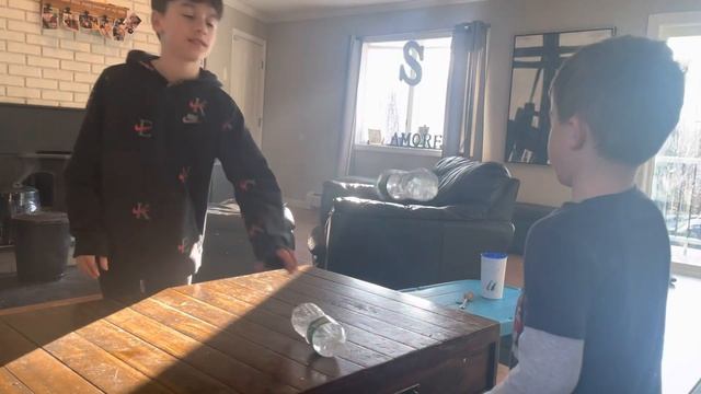 Bottle flipping adventure (Silas trying to take the title). смотреть онлайн