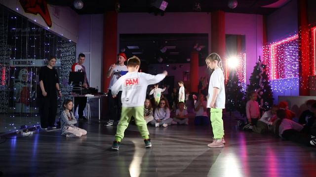 Демин Василий vs Арина Василевская / card game battle beginners new year 2023 смотреть онлайн