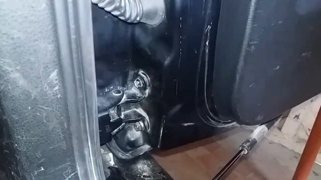 How to Fix the Sagging Rear Door of the Trunk of Suzuki Grand Vitara. A Very easy way! смотреть онлайн