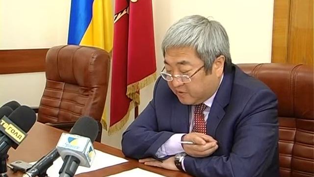 МИКРОФОН №1 - Пресс-конференция городского головы Запорожья - 28.04.15 смотреть онлайн