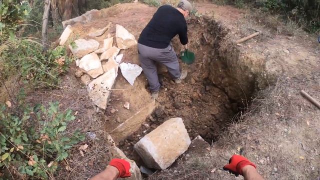 Bin Yıllık Nekropol Alanında Muhteşem Define Bulma Anı....