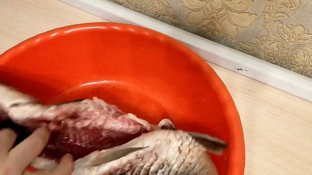 Карп, фаршированный и запечённый в духовке с овощами смотреть онлайн