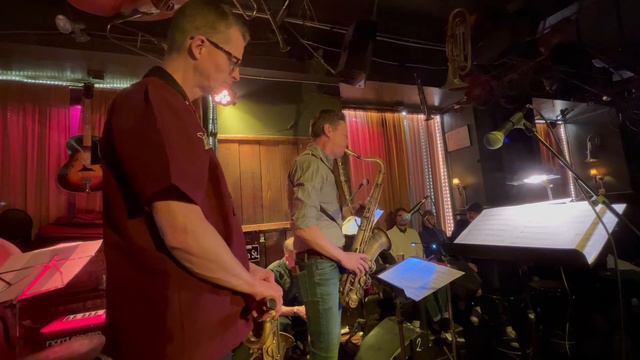 Clubhouse Jazz Combo: "Emolumentum" смотреть онлайн
