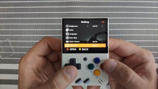 Miyoo Mini v2 - Распаковка и мини-обзор смотреть онлайн