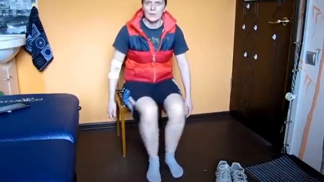 Упражнения для ног сидя на стуле / Leg Exercises Sitting On A Chair