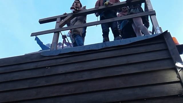 МЕРСЕДЕС И ТАНЦЫ НА ПРИЦЕПЕ смотреть онлайн