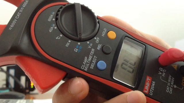 Clamp meter UT204A смотреть онлайн