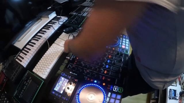 DenonDJ MCX8000 TEST - [Dj Controller Mixer review] Deutsch 2017 Vlog HD смотреть онлайн