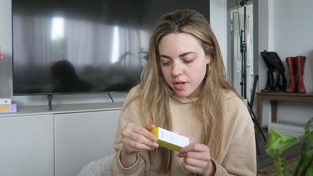 VLOG: Sephora haul, chill day, & fave things rn! смотреть онлайн
