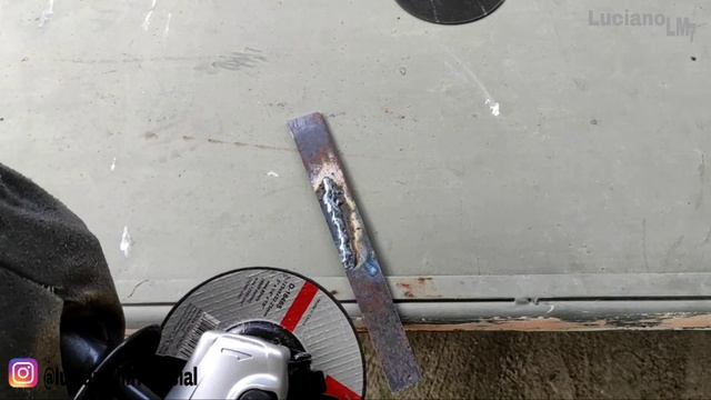 Teste e apresentação da esmerilhadeira MAKITA GA 5030. смотреть онлайн
