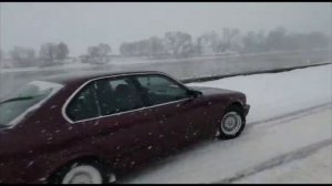 БМВ Е34 ДРИФТ. BMW E34 DRIFT. JENAVEVE JOLIE