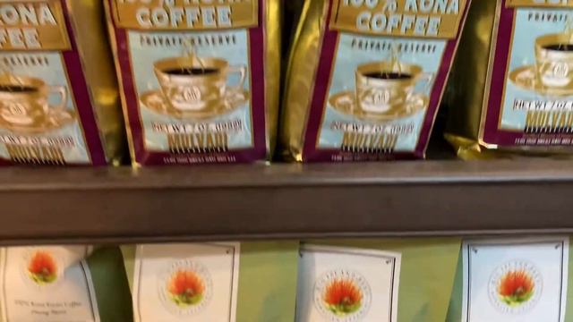 WHOLE FOODS MARKET HAWAII || HOLO HOLO ADVENTURES