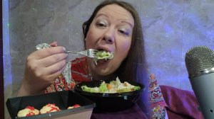 Вкусный МУКБАНГ ПЛЮС ВОПРОС-ОТВЕТ, Расскажу о себе, Приятный шепот и звуки еды