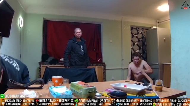 ?Trash Fight: Куня бьет палками Леху, Короп разбил горшок об голову Коропу, шок контент смотреть онлайн