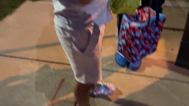 Взяли лодку напрокат. Работа в США смотреть онлайн