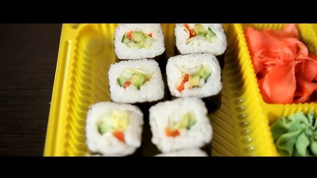 Обзор доставок: "Sushi&Fries" против "Kannam Chicken". Дегустаторы #15 смотреть онлайн