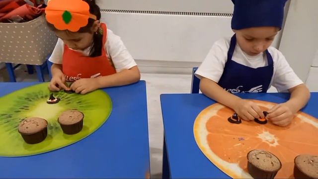 Детский кулинарный мастер-класс "Капкейки с кремом чиз " в стиле Halloween ? смотреть онлайн