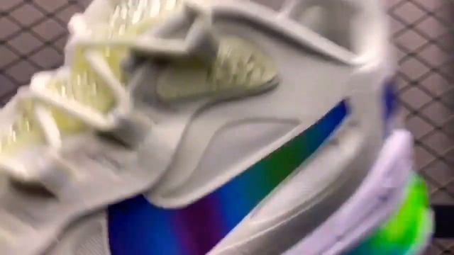 Nike Air Max 270 React Bubble Pack Summit White Running Shoes смотреть онлайн