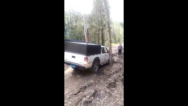 Mazda BT-50 2006-2011 J97M Australia UTE Pickup Truck Offroad Outdoor Slope Hill River Mud Drive смотреть онлайн