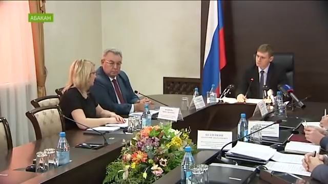 ИО первого заместителя главы Хакасии Андрей Асочаков: «В сторону расходов мы очень будем скупы» смотреть онлайн