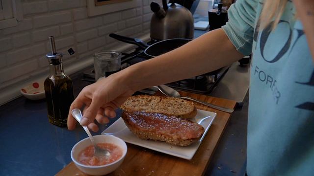 Типичный испанский завтрак / Tostada Con Tomate