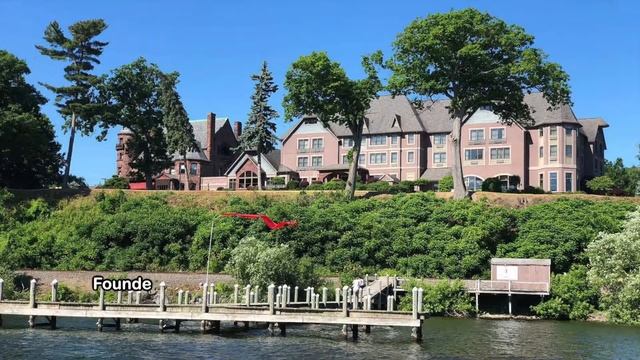 8 Castles to Visit in New York State смотреть онлайн