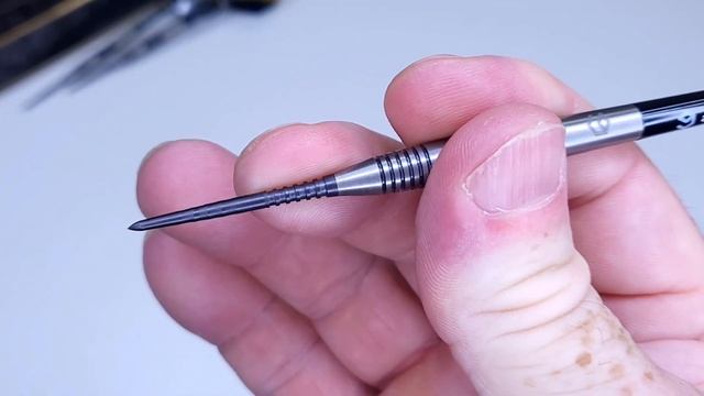 Caliburn MATRIX Darts Review - 95% Tungsten смотреть онлайн