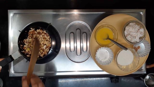 Fig and Dates Barfi I Anjeer and Khajur Burfi I Shravan Month Special смотреть онлайн