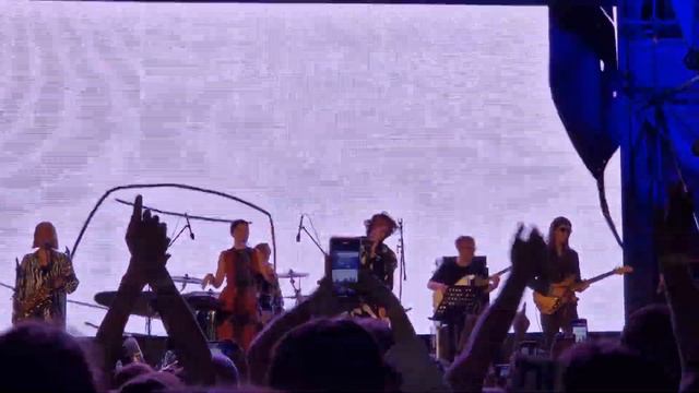 Краснознамённая дивизия имени моей бабушки - Последнее лето детства - Motherland 2023 - 08.07.2023 смотреть онлайн