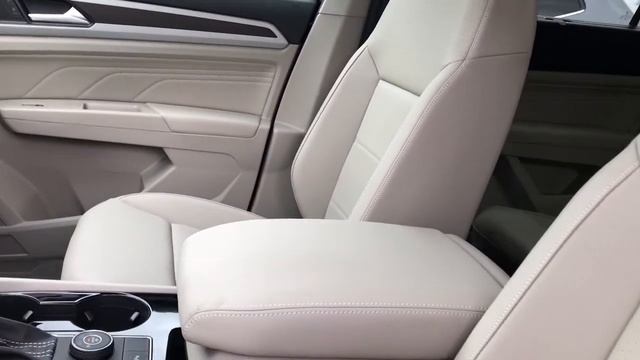 2022 Volkswagen Atlas Des Plains, Niles, Glenview, Chicago, Elk Grove, IL V5693 смотреть онлайн