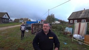 ОПРОКИНУЛ НИВУ НА БОК!