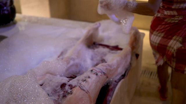 YOU MUST EXPERIENCE A TURKISH BATH at a HAMMAM while in TURKEY! The BEST THING to do on a Vacation смотреть онлайн