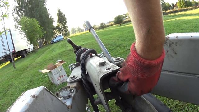 Замена тормозного демпфера (амортизатора) на прицепе Knott смотреть онлайн
