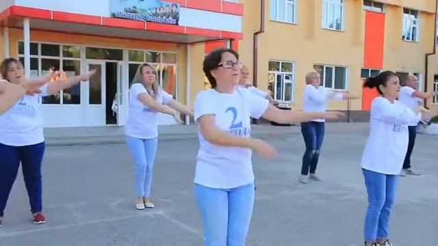 Танец учителей 2 школы города Андижан "Последний звонок" смотреть онлайн