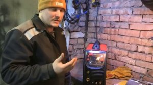 Как выбрать полуавтомат?FUBAG INMIG 200 SYN LCD аппарат настоящего сварщика!