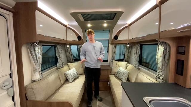 Обзор английского автодома/кемпера/прицепа-дачи/дома на колесах Bailey Unicorn Madrid 2018 года Ald смотреть онлайн