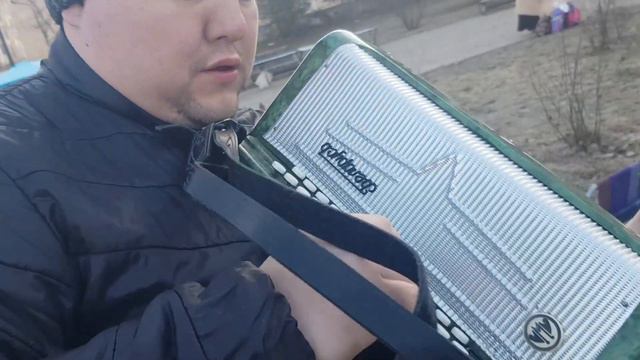 Казань Барахолка Парк Карима Тинчурина Баян Гармошка смотреть онлайн