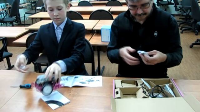 Робот mBot от компании Makeblock. Знакомимся и собираем. смотреть онлайн