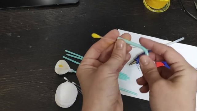 Каллы из ватных дисков. Подробный МК смотреть онлайн