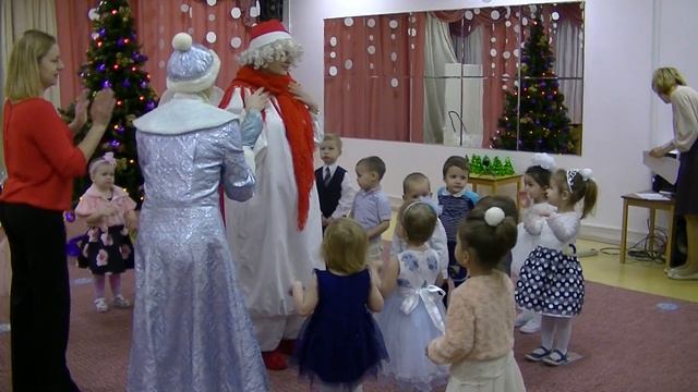 Утренник в д\с Колобок 27.12.17 смотреть онлайн